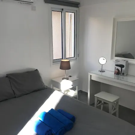 Lägenhet Mariams Cozy One Bedroom *