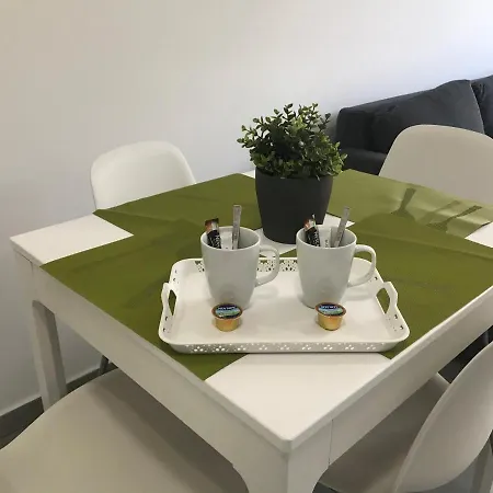 Mariams Cozy One Bedroom Apartment